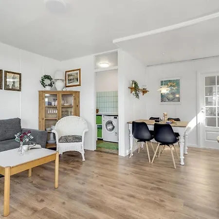 2 Bedroom Lovely In Hvide Sande Апартаменты