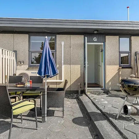 2 Bedroom Lovely In Hvide Sande Апартаменты