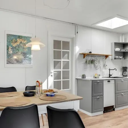 2 Bedroom Lovely In Hvide Sande