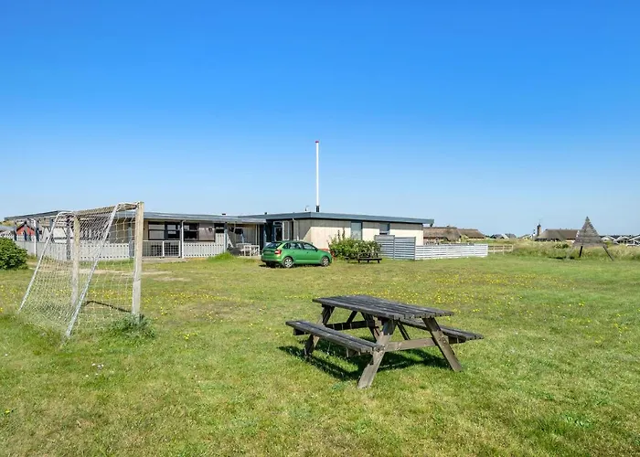 Stunning In Hvide Sande *