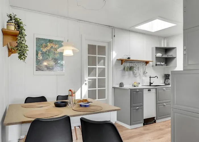 Stunning In Hvide Sande